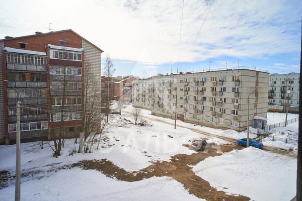 Продам двухкомнатную (2-комн.) квартиру, Морозова ул, 146, Сыктывкар г