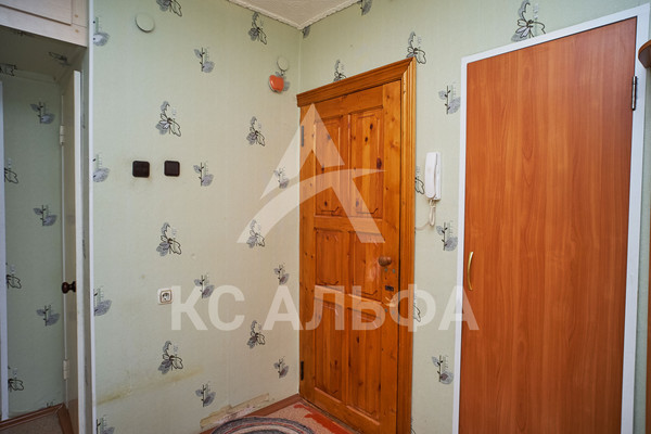 Продам двухкомнатную (2-комн.) квартиру, Морозова ул, 146, Сыктывкар г