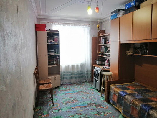 Продам многокомнатную квартиру, Интернациональная ул, 64, Сыктывкар г