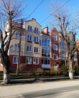 Продам многокомнатную квартиру, Комсомольская ул, 81, Пионерский г