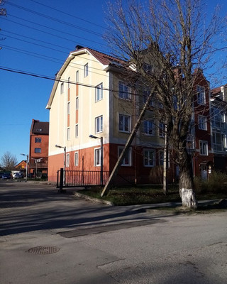 Продам многокомнатную квартиру, Комсомольская ул, 81, Пионерский г