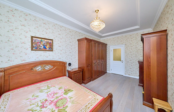 Продам многокомнатную квартиру, Пискарёвский пр-кт, 1, Санкт-Петербург г