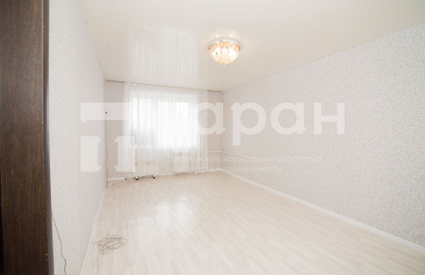 Продам комнату в 17-комн. квартире, Марченко ул, 25а, Челябинск г