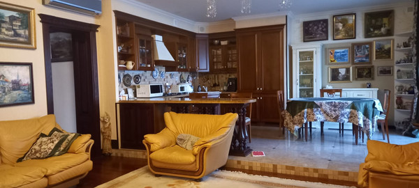 Продам таунхаус, Верхнеозерная ул, 32а, Калининград г, 0 км от города