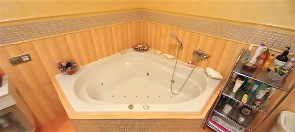 Продам таунхаус, Верхнеозерная ул, 32а, Калининград г, 0 км от города