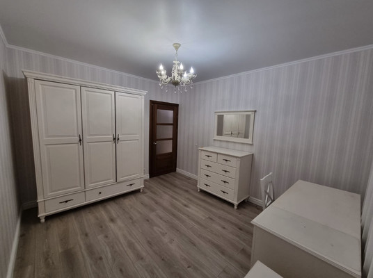 Продам трехкомнатную (3-комн.) квартиру, Серова ул, 12, Советск г