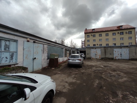 Продам коммерческое помещение 1 320 м2, Дюнная ул, 18, Калининград г