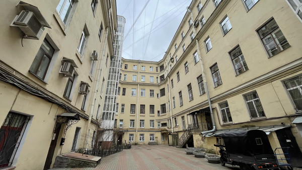 Продам многокомнатную квартиру, Канала Грибоедова наб, 14А, Санкт-Петербург г