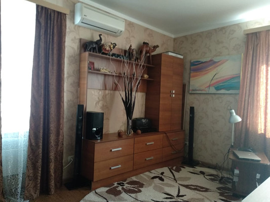 Продам двухкомнатную (2-комн.) квартиру, Губернского ул, 2, Новороссийск г