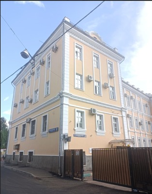 Продам коммерческое помещение 2 563 м2, 1-й Кожевнический пер, 8, Москва г