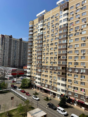 Продам однокомнатную (1-комн.) квартиру, Российская ул, 72/5, Краснодар г