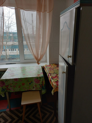 Продам комнату в 3-комн. квартире, Крыленко ул, 5, Санкт-Петербург г