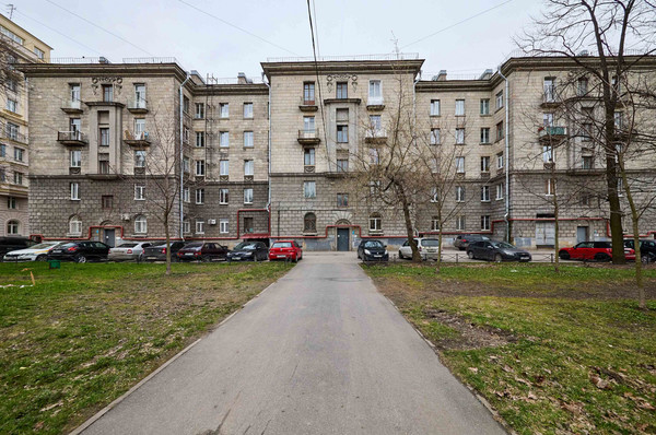 Продам многокомнатную квартиру, Ленсовета ул, 5А, Санкт-Петербург г