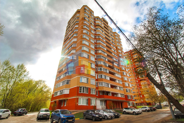 Продам трехкомнатную (3-комн.) квартиру, Немцова ул, д.38А, Тула г