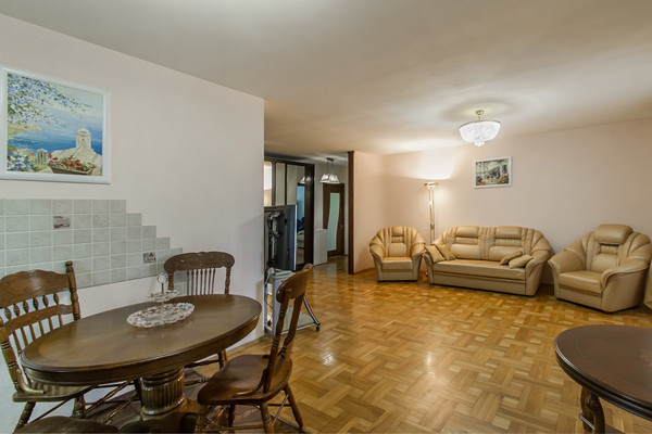 Продам трехкомнатную (3-комн.) квартиру, Старых Большевиков ул, 92А, Воронеж г