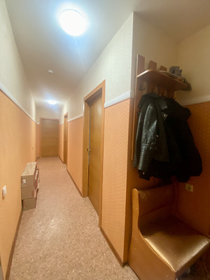 Продам трехкомнатную (3-комн.) квартиру, Зеленина ул, 1, Киров г