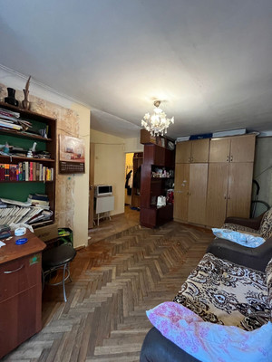 Продам трехкомнатную (3-комн.) квартиру, Коммунаров ул, 229, Краснодар г