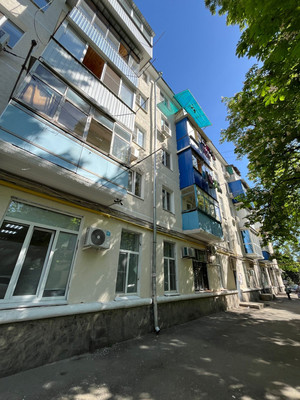 Продам трехкомнатную (3-комн.) квартиру, Коммунаров ул, 229, Краснодар г