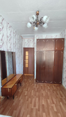 Продам двухкомнатную (2-комн.) квартиру, Кропоткина ул, 2, Челябинск г