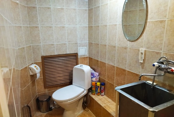 Продам коммерческое помещение 126,7 м2, Мамина-Сибиряка ул, 1а, Новоуральск г