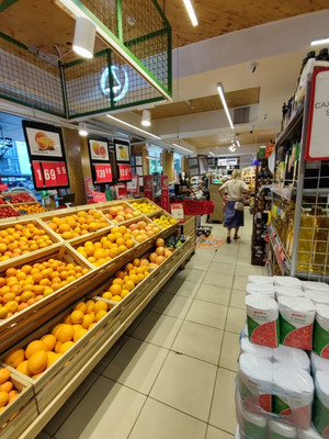 Продам торговое помещение 611,2 м2, Космонавта Леонова ул, 48, Калининград г