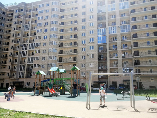 Продам однокомнатную (1-комн.) квартиру, Красина ул, 53к2, Цемдолина с