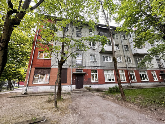 Продам двухкомнатную (2-комн.) квартиру, Космонавта Леонова ул, 68, Калининград г