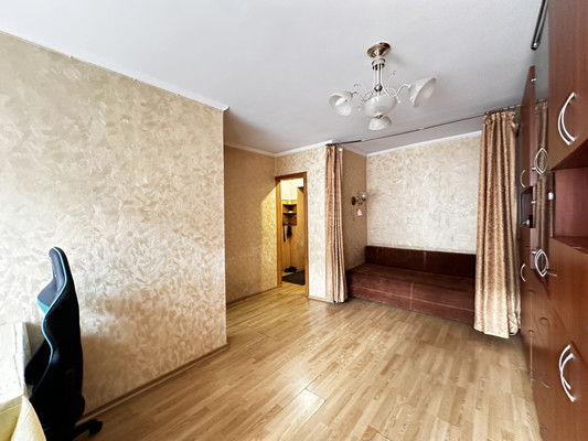 Продам двухкомнатную (2-комн.) квартиру, Космонавта Леонова ул, 68, Калининград г