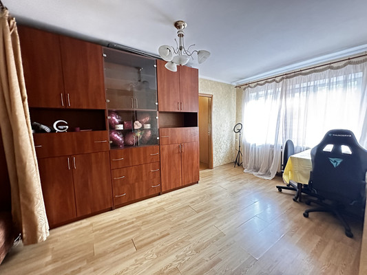 Продам двухкомнатную (2-комн.) квартиру, Космонавта Леонова ул, 68, Калининград г
