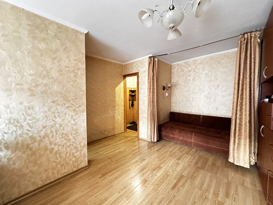 Продам двухкомнатную (2-комн.) квартиру, Космонавта Леонова ул, 68, Калининград г