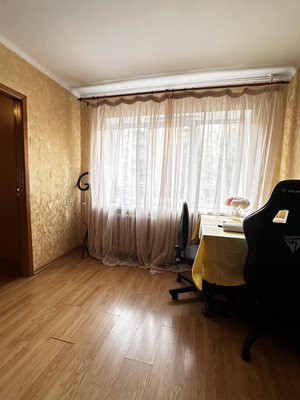Продам двухкомнатную (2-комн.) квартиру, Космонавта Леонова ул, 68, Калининград г