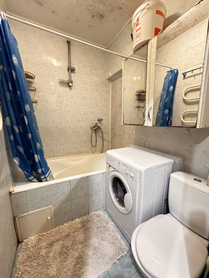 Продам двухкомнатную (2-комн.) квартиру, Космонавта Леонова ул, 68, Калининград г