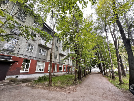 Продам двухкомнатную (2-комн.) квартиру, Космонавта Леонова ул, 68, Калининград г