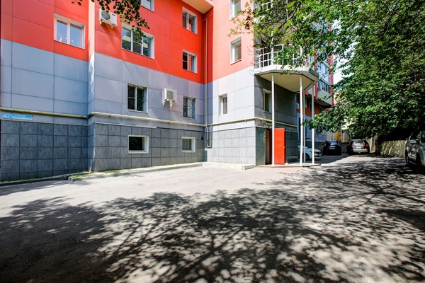 Продам многокомнатную квартиру, Летчика Замкина ул, 48, Воронеж г
