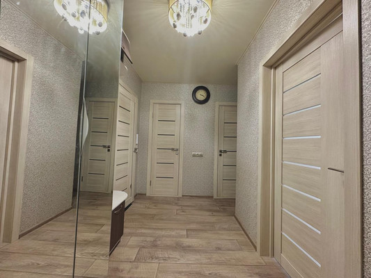Продам двухкомнатную (2-комн.) квартиру, Завокзальная ул, 6, Великий Новгород г