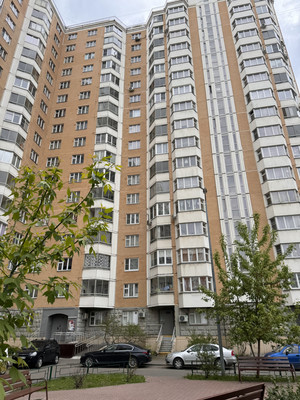 Продам однокомнатную (1-комн.) квартиру, Защитников Москвы пр-кт, 13, Москва г