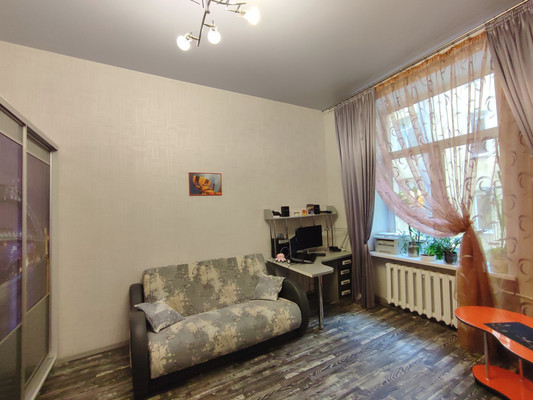 Продам многокомнатную квартиру, Большой П.С. пр-кт, 70-72, Санкт-Петербург г