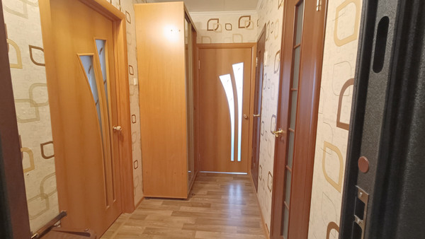 Продам однокомнатную (1-комн.) квартиру, Сельских Строителей ул, 3ке, Рязань г