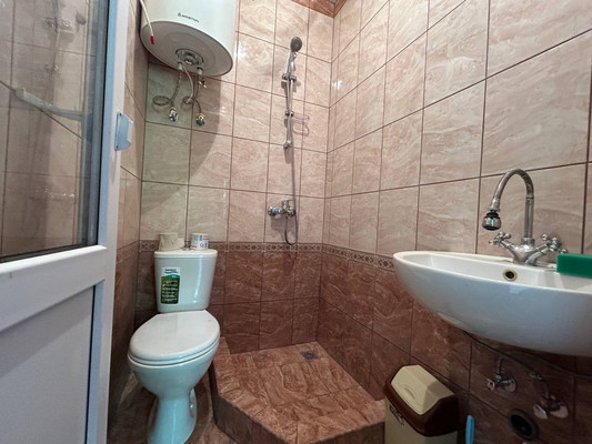 Продам трехкомнатную (3-комн.) квартиру, Горького ул, 55, Приветное с