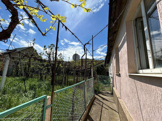 Продам трехкомнатную (3-комн.) квартиру, Горького ул, 55, Приветное с