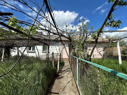 Продам трехкомнатную (3-комн.) квартиру, Горького ул, 55, Приветное с