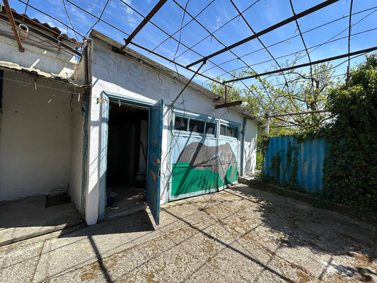 Продам трехкомнатную (3-комн.) квартиру, Горького ул, 55, Приветное с