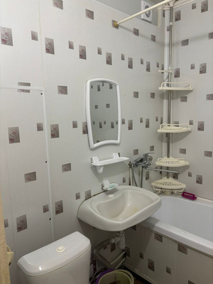 Продам двухкомнатную (2-комн.) квартиру, Замшина ул, 13, Санкт-Петербург г