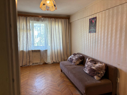 Продам двухкомнатную (2-комн.) квартиру, Замшина ул, 13, Санкт-Петербург г