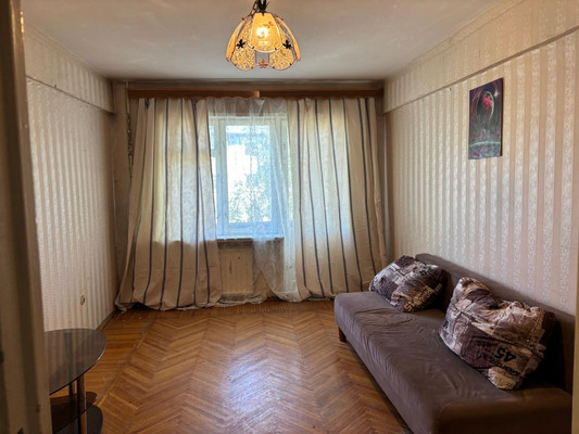 Продам двухкомнатную (2-комн.) квартиру, Замшина ул, 13, Санкт-Петербург г