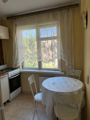 Продам двухкомнатную (2-комн.) квартиру, Замшина ул, 13, Санкт-Петербург г