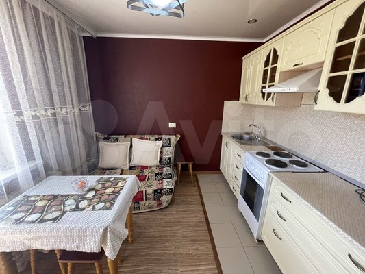 Продам однокомнатную (1-комн.) квартиру, Маршала Жукова ул, 1к3, Геленджик г