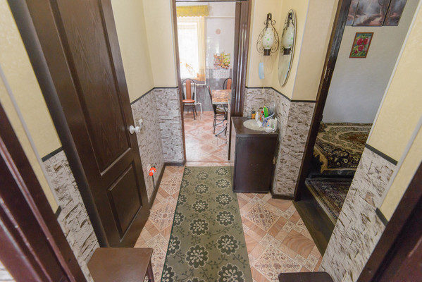 Продам двухкомнатную (2-комн.) квартиру, Курганная ул, 14, Азов г
