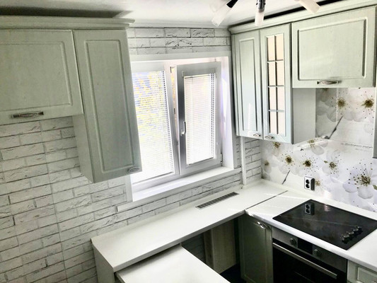 Продам двухкомнатную (2-комн.) квартиру, Ангарская ул, 38, Екатеринбург г