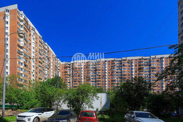 Продам однокомнатную (1-комн.) квартиру, Зеленоградская ул, 17к5, Москва г